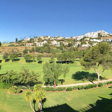 Penthouse Los Arqueros Golf Benahavis Bagian luar foto