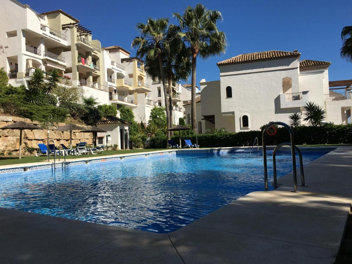 Penthouse Los Arqueros Golf Benahavis Bagian luar foto