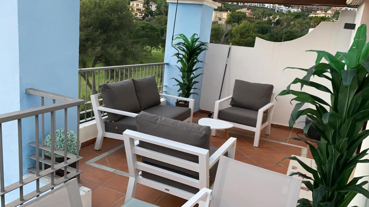 Penthouse Los Arqueros Golf Benahavis Bagian luar foto