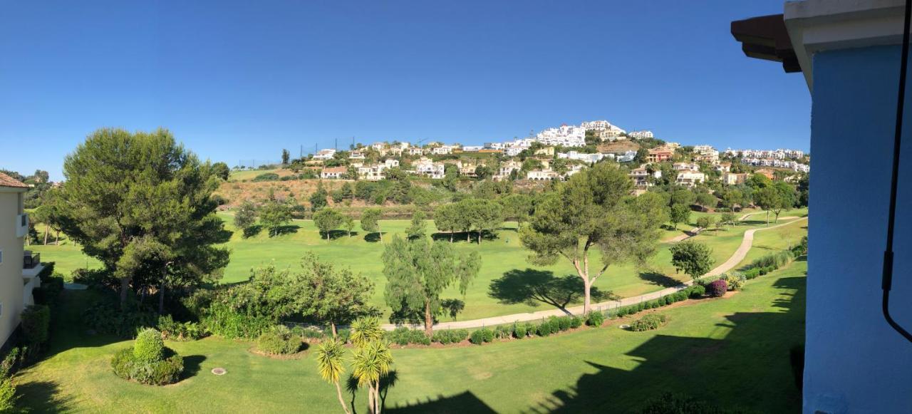 Penthouse Los Arqueros Golf Benahavis Bagian luar foto