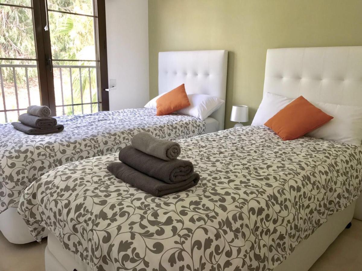 Penthouse Los Arqueros Golf Benahavis Bagian luar foto