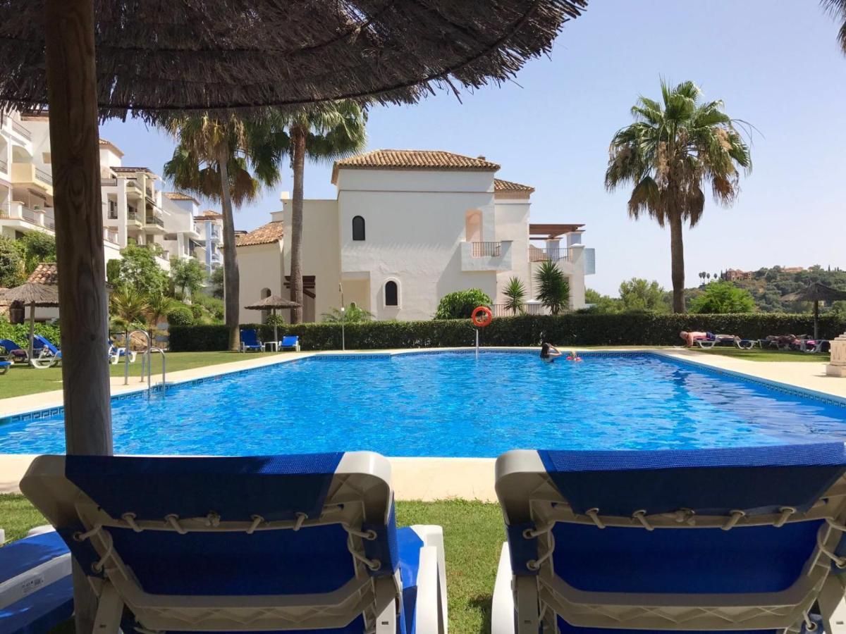 Penthouse Los Arqueros Golf Benahavis Bagian luar foto