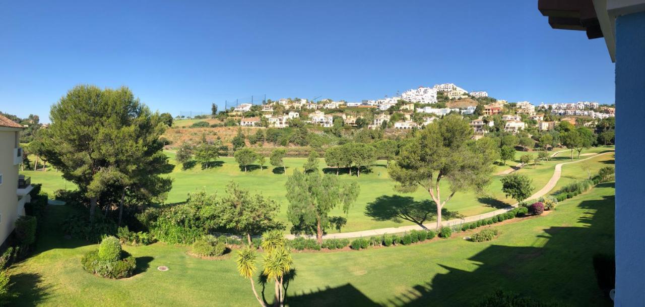 Penthouse Los Arqueros Golf Benahavis Bagian luar foto